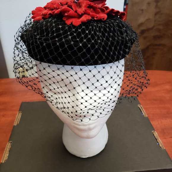 Beautiful Vintage Black Velvet Hat with Red Leaf Cluster on Top main image 11